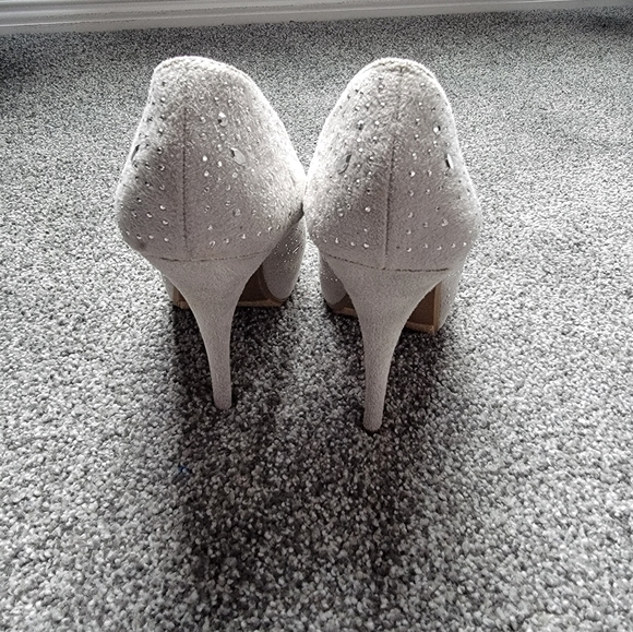 Stunning Studded Heels - Picture 3 of 3